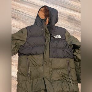 North Face Winter Coat kids size Small (7/8)